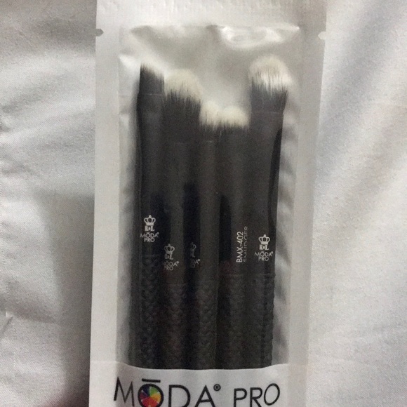 Moda 5 PC Brush Kit - Picture 3 of 5